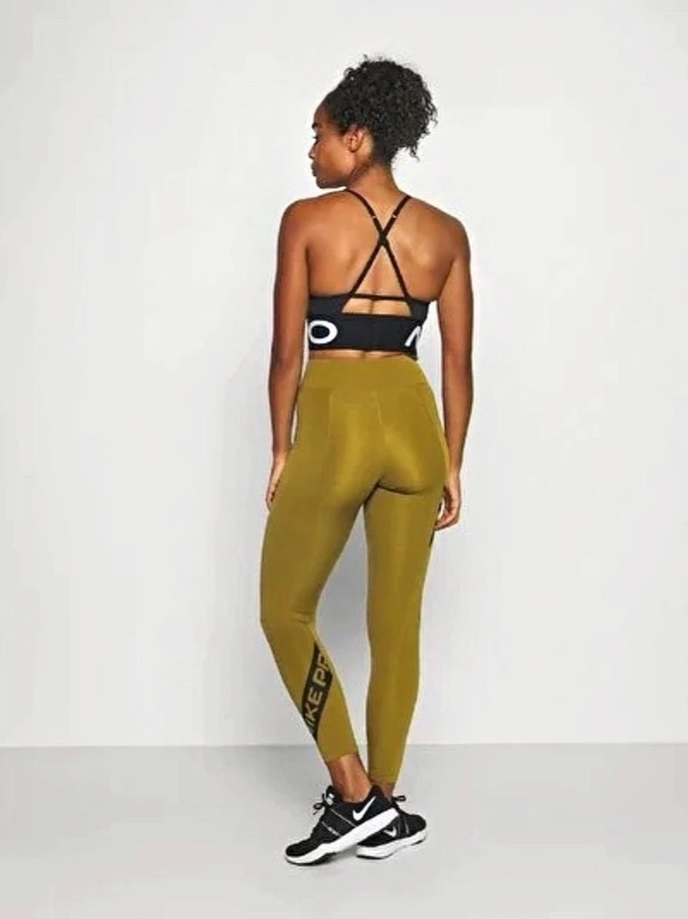 Nike Pro Mid-Rise 7/8 Graphic Leggings Olive Leggings